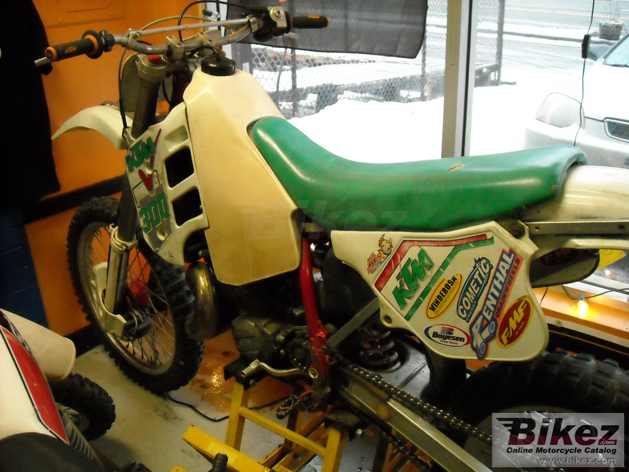 Big nymous user. enduro 300 tvc picture and wallpaper from Bikez.com